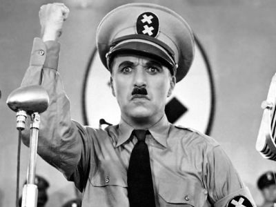 Кадр из фильма "Великий диктатор". Чарли Чаплин