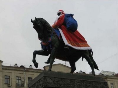 Памятник Юрию Долгорукому. Фото из блога oleg-kozyrev.livejournal.com