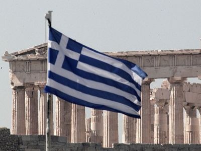 Акрополь, флаг Греции. Фото: blogs.r.ftdata.co.uk