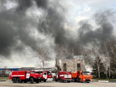Пожар на нефтебазе в Белгороде, 1.04.22. Фото: t.me/rhymestg